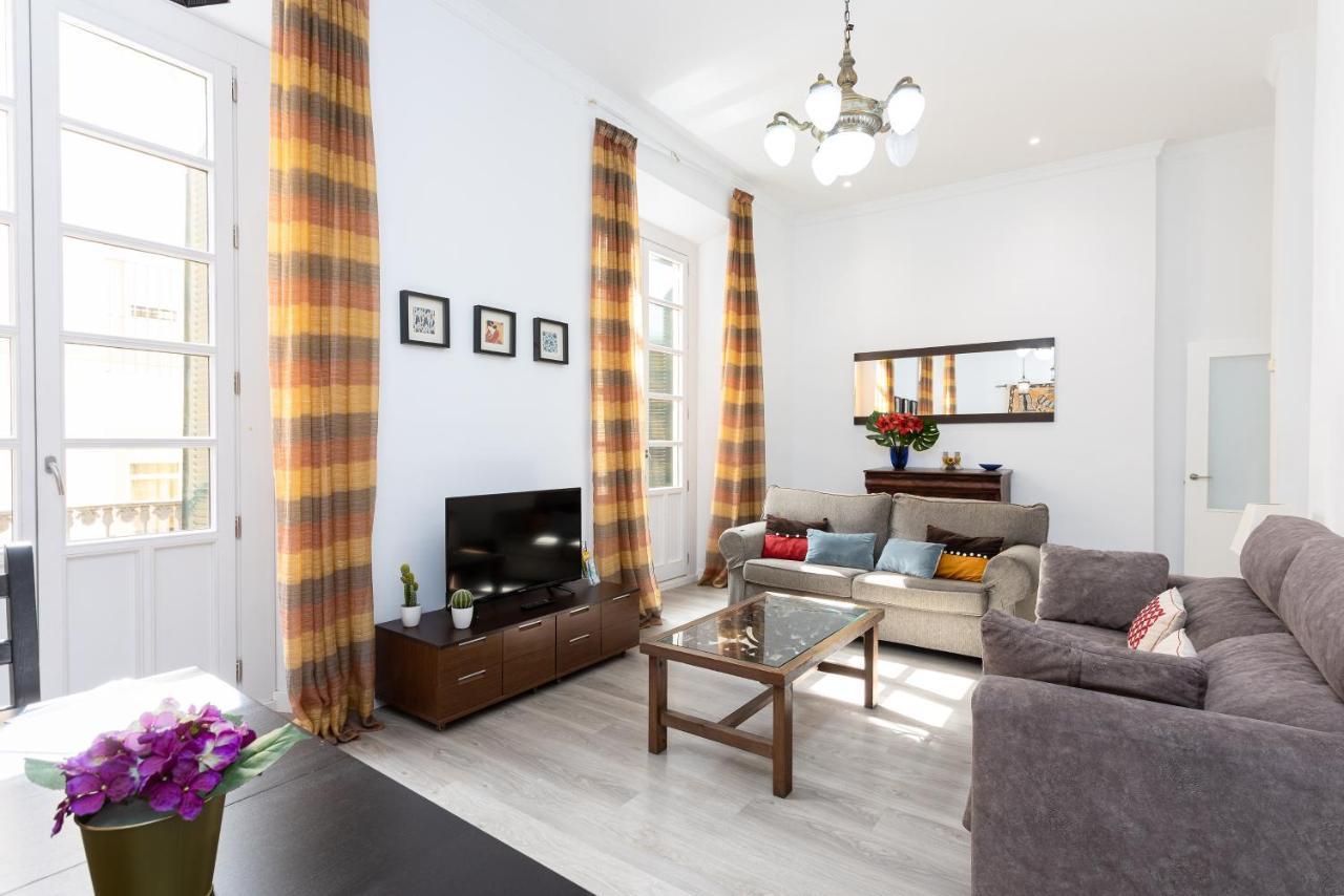 Julieta Historical Apartment By AlohaΜάλαγα Εξωτερικό φωτογραφία