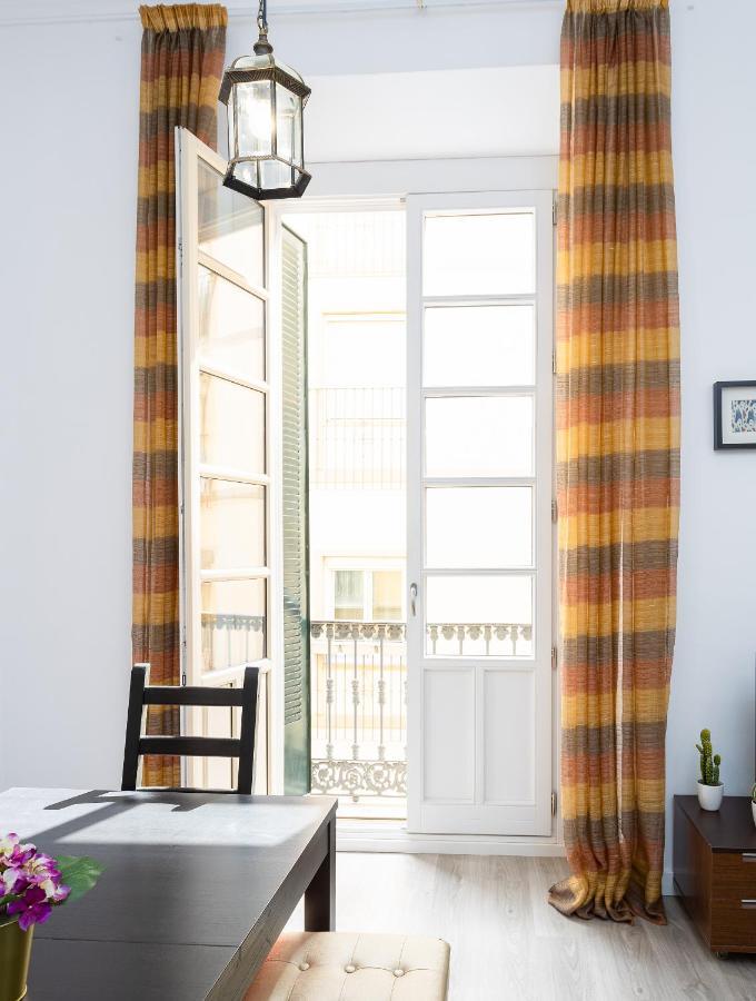 Julieta Historical Apartment By AlohaΜάλαγα Εξωτερικό φωτογραφία